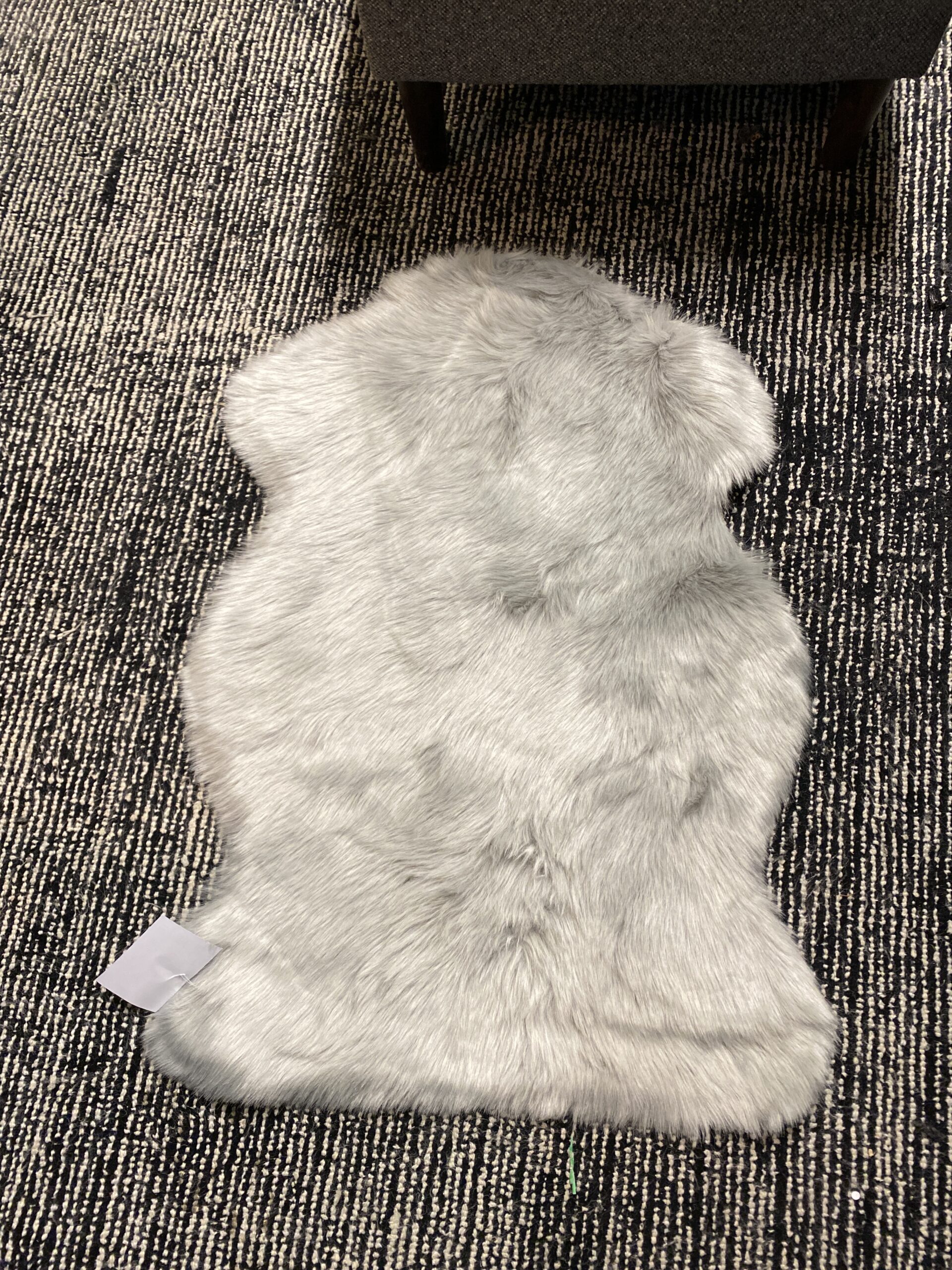 OUI Faux Sheepskin – Grey