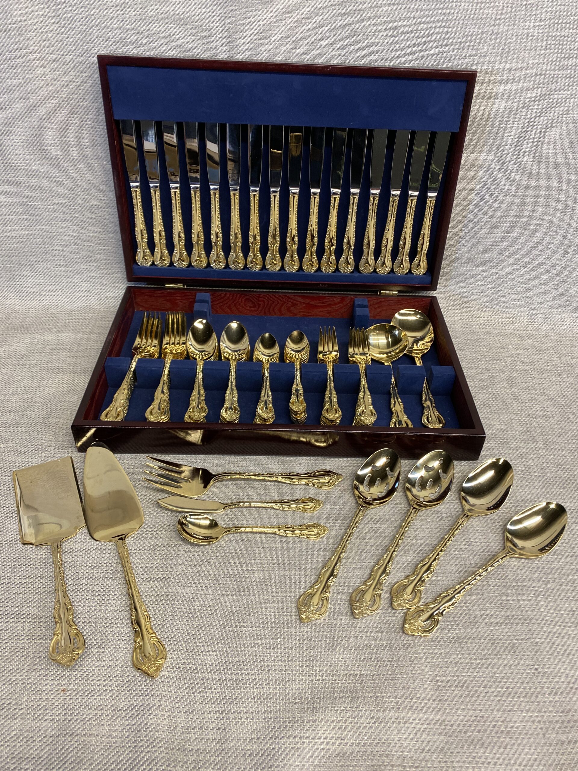 Gold Tone Flatware – 5PC Setting For 16 +