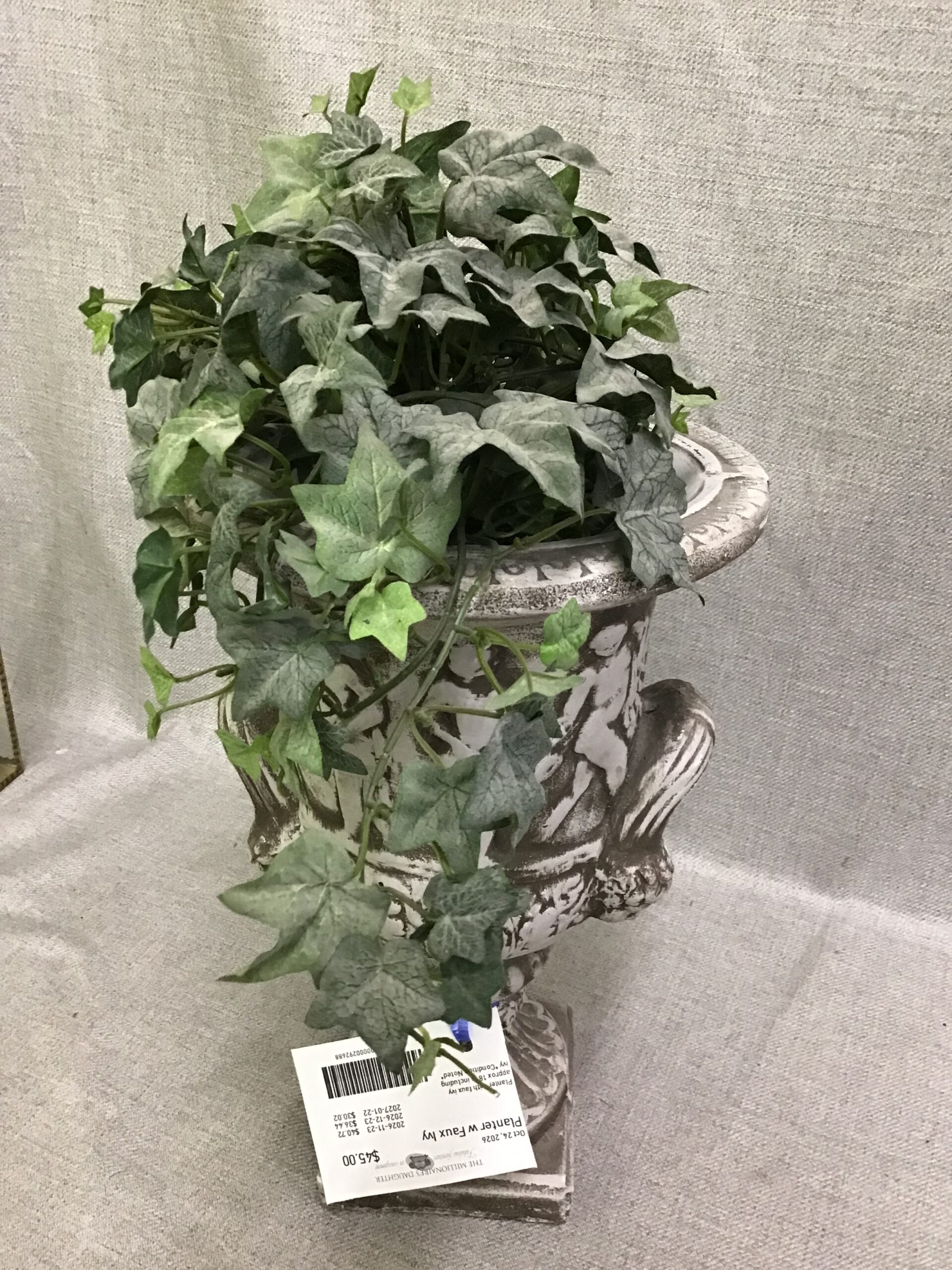 Planter w Faux Ivy